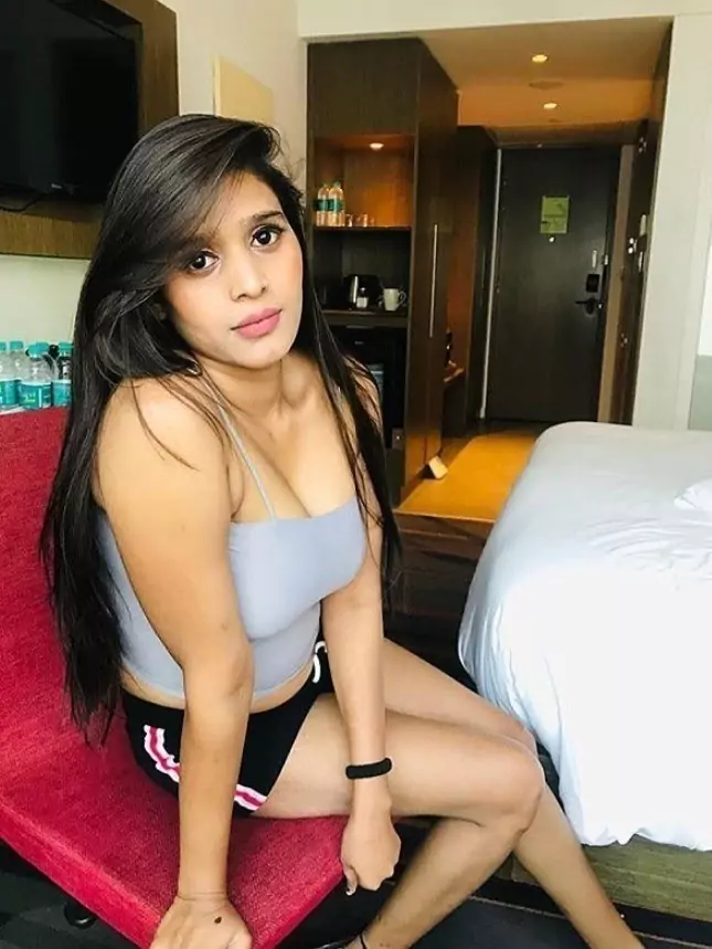 कॉल गर्ल्स सर्विस  राजुरा